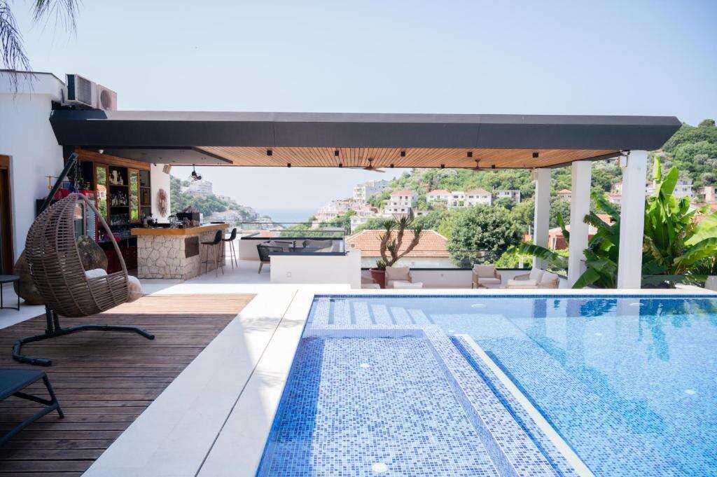 Pool bar with sea view